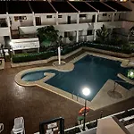 شقة La Casita De La Piscina أذيخي