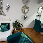 La Casita De La Piscina أذيخي