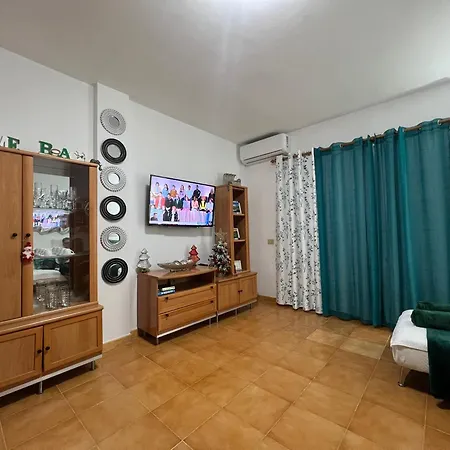 La Casita De La Piscina דירה