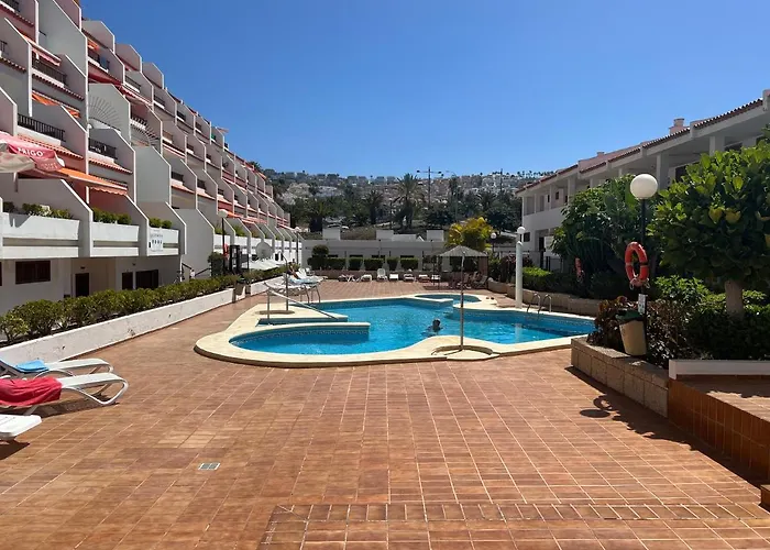La Casita De La Piscina Apartment *